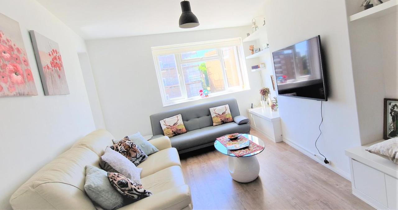 Modern 2-Bedroom Flat Near Chelsea Londra Esterno foto